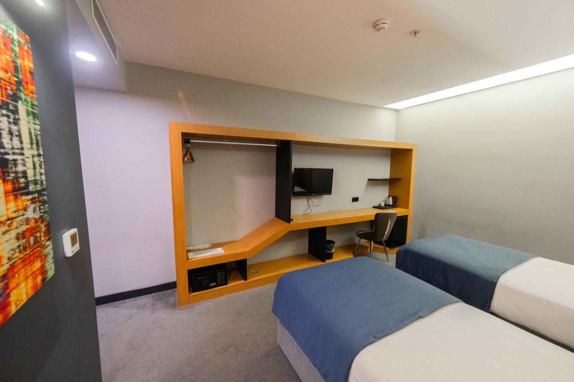 Roof 264 Hotel & Suites Сакария Екстериор снимка